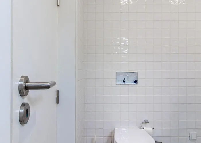 Sardinha, Apartment *